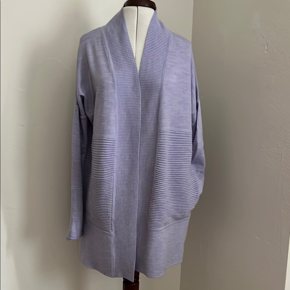 Lululemon Sit In Lotus Wrap - size 6